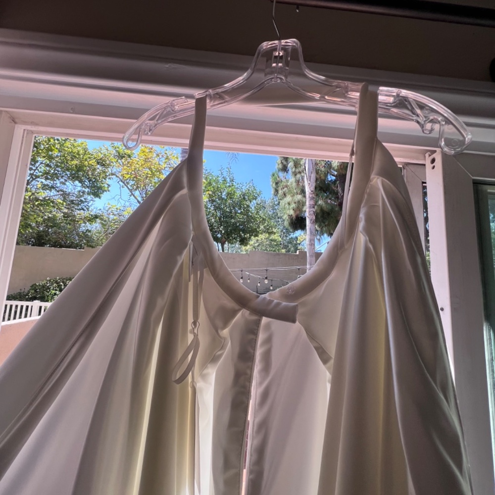 Wedding dress OVERSKIRT (wedding dress not included. Just overskirt!) - Picture 5 of 14